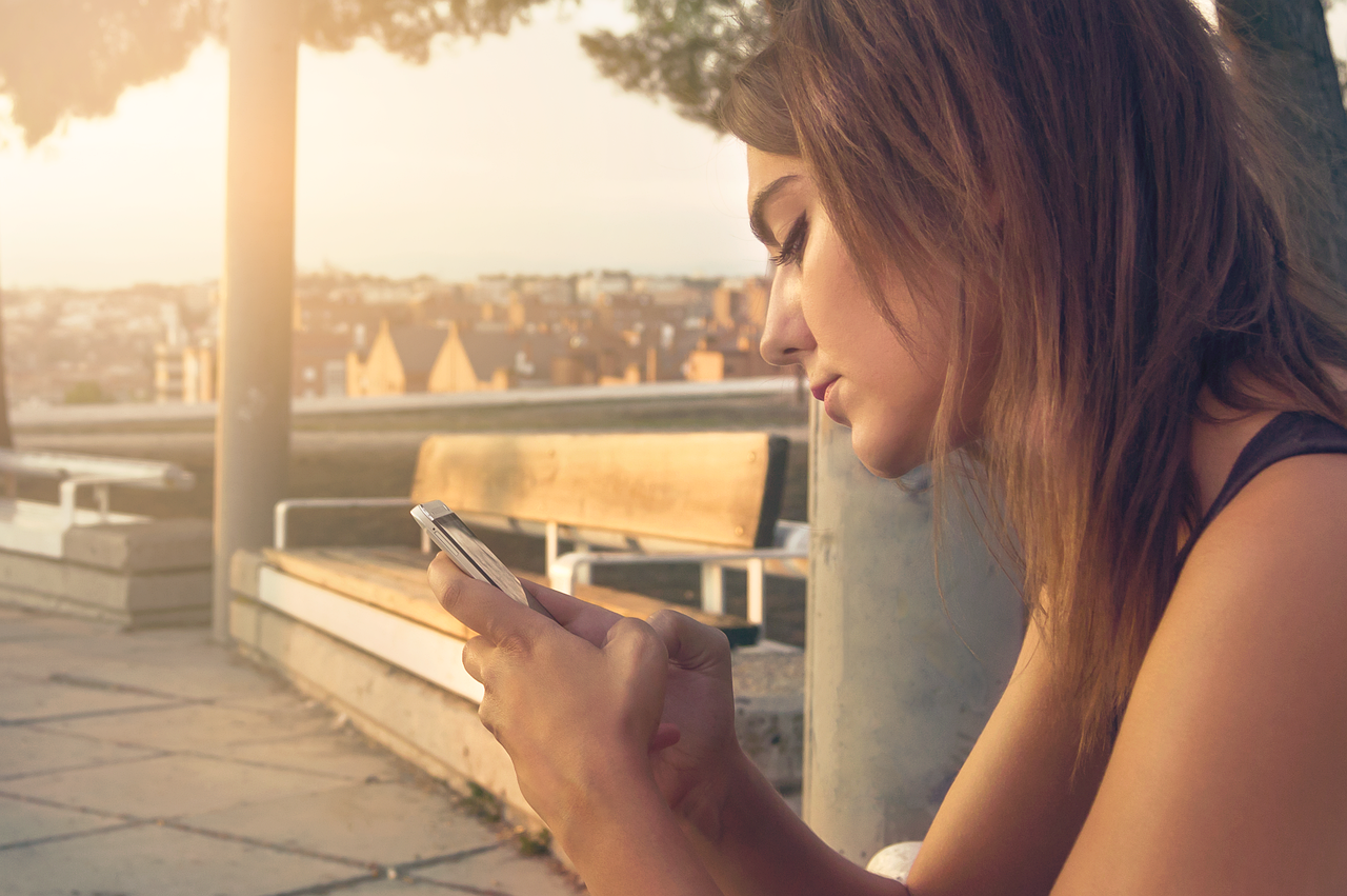 Always stay connected with your loved ones while travelling alone.